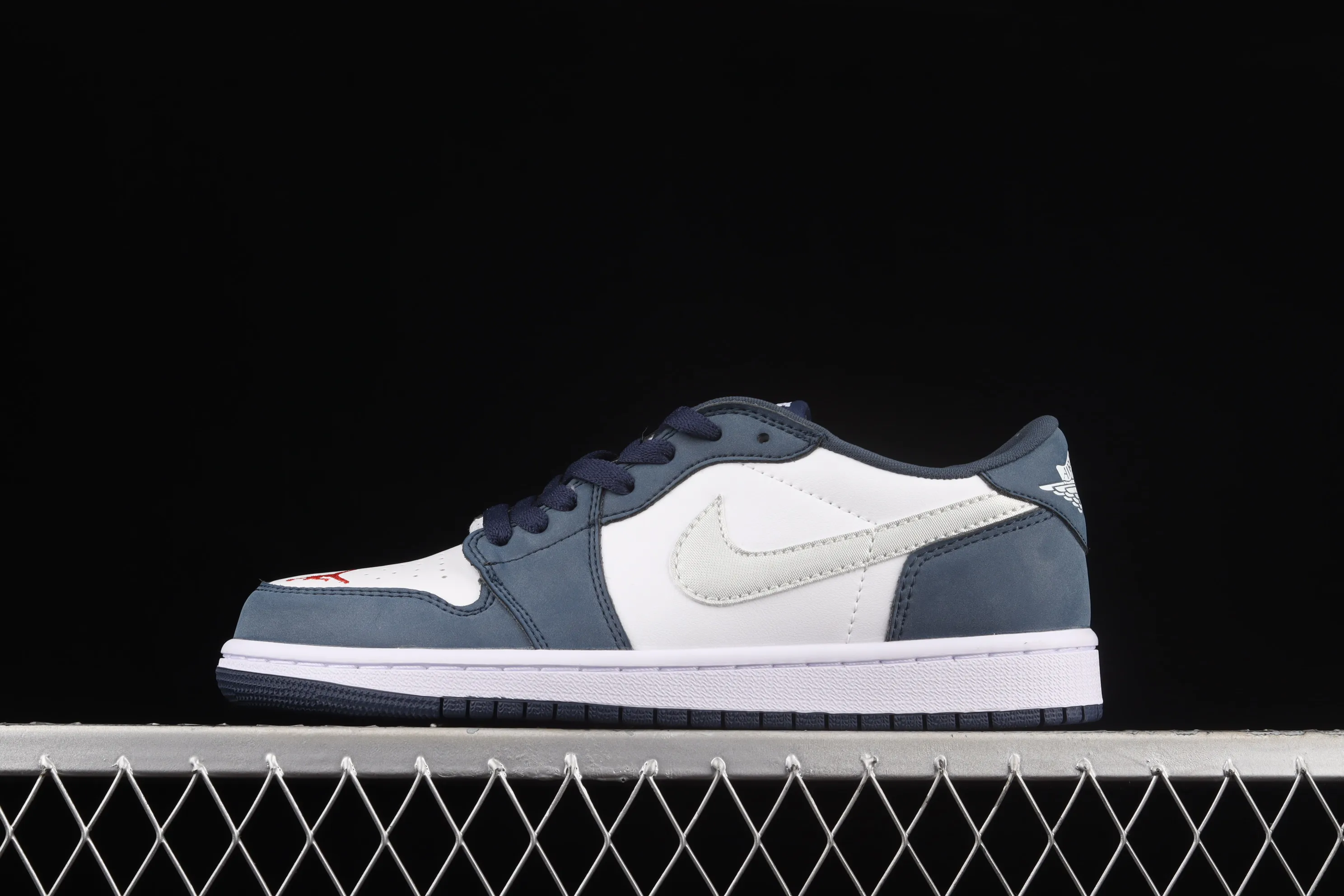 All categories Air Jordan Jordan series basketball shoes Air Jordan 1 Low Nk SB Low x Air Jordan 1 AJ1 Joe 1 low-top cultural and casual sneakers CJ7891-400